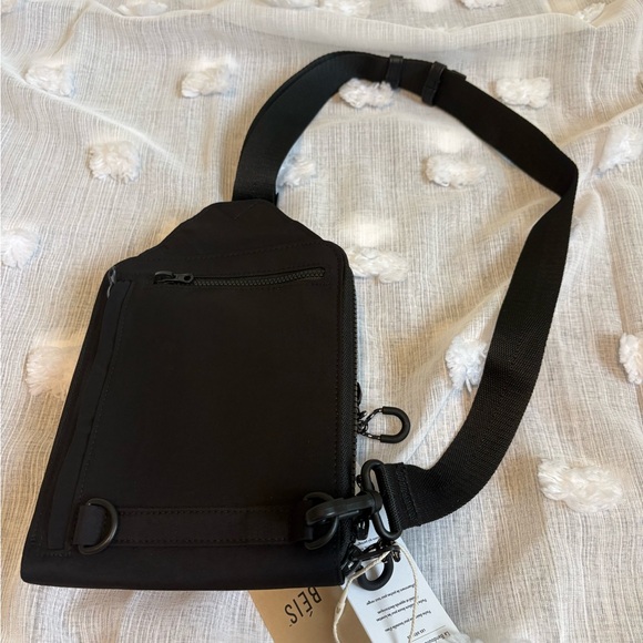 NWT Beis All in One Sling Black - Picture 3 of 3